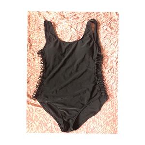 One piece. Bordeaux style with built in padding.